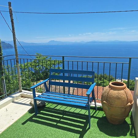 La Casina Del Pennolo, Casa Stani 60 Mq. Villa Conca dei Marini Luaran gambar