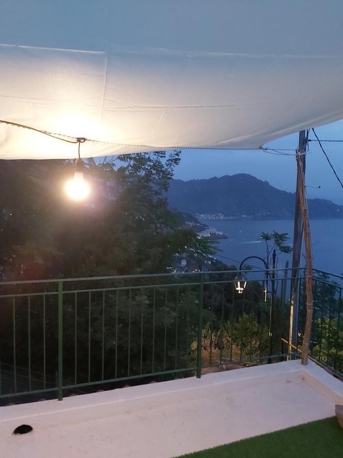 La Casina Del Pennolo, Casa Stani 60 Mq. Villa Conca dei Marini Luaran gambar