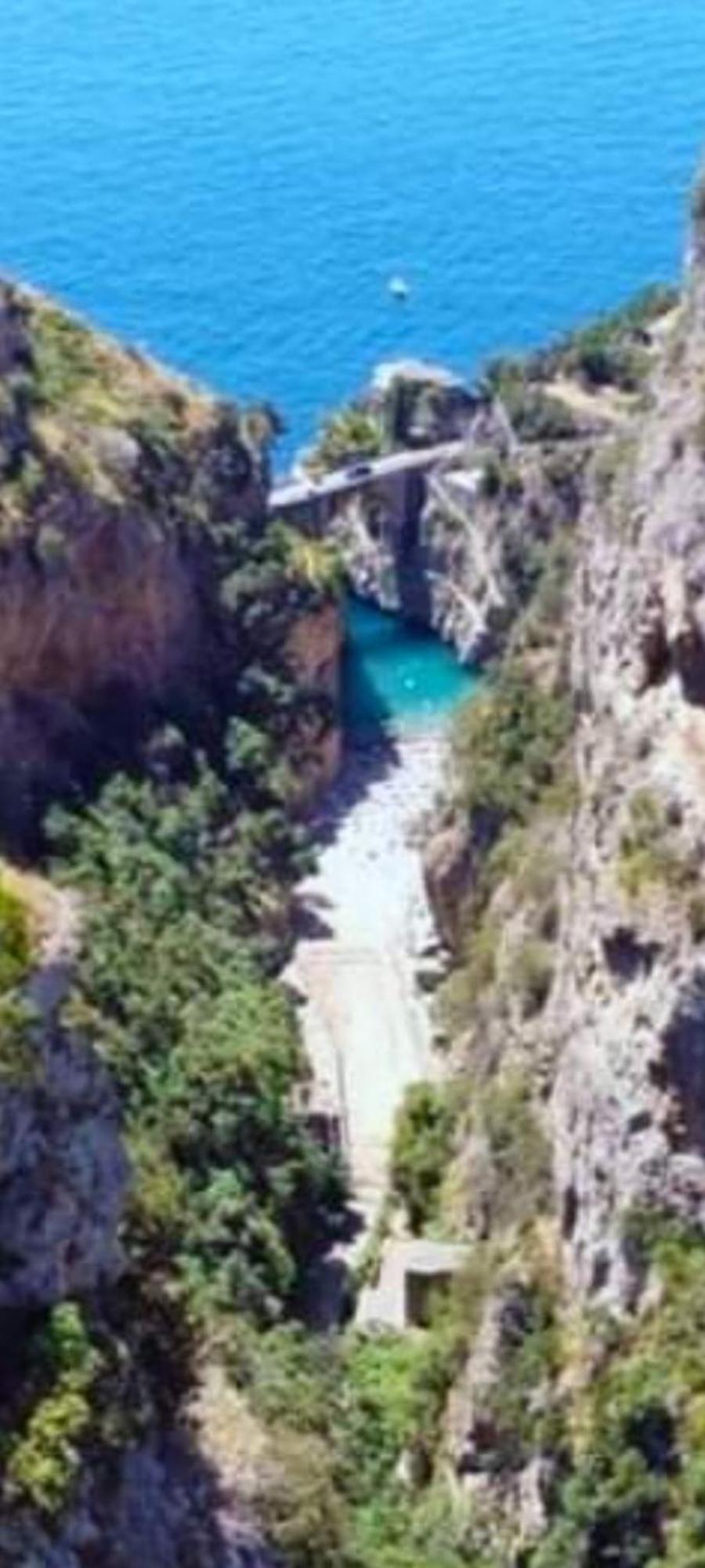 La Casina Del Pennolo, Casa Stani 60 Mq. Villa Conca dei Marini Luaran gambar